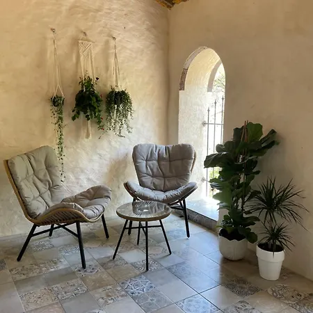 Standing Proche Apartmán *