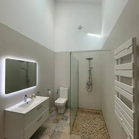 Apartment Standing Proche